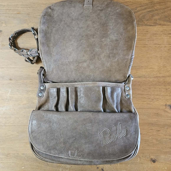 Pablo - Made in France - Brown Leather Messenger Style Crossbody Bag - Picture 7 of 16